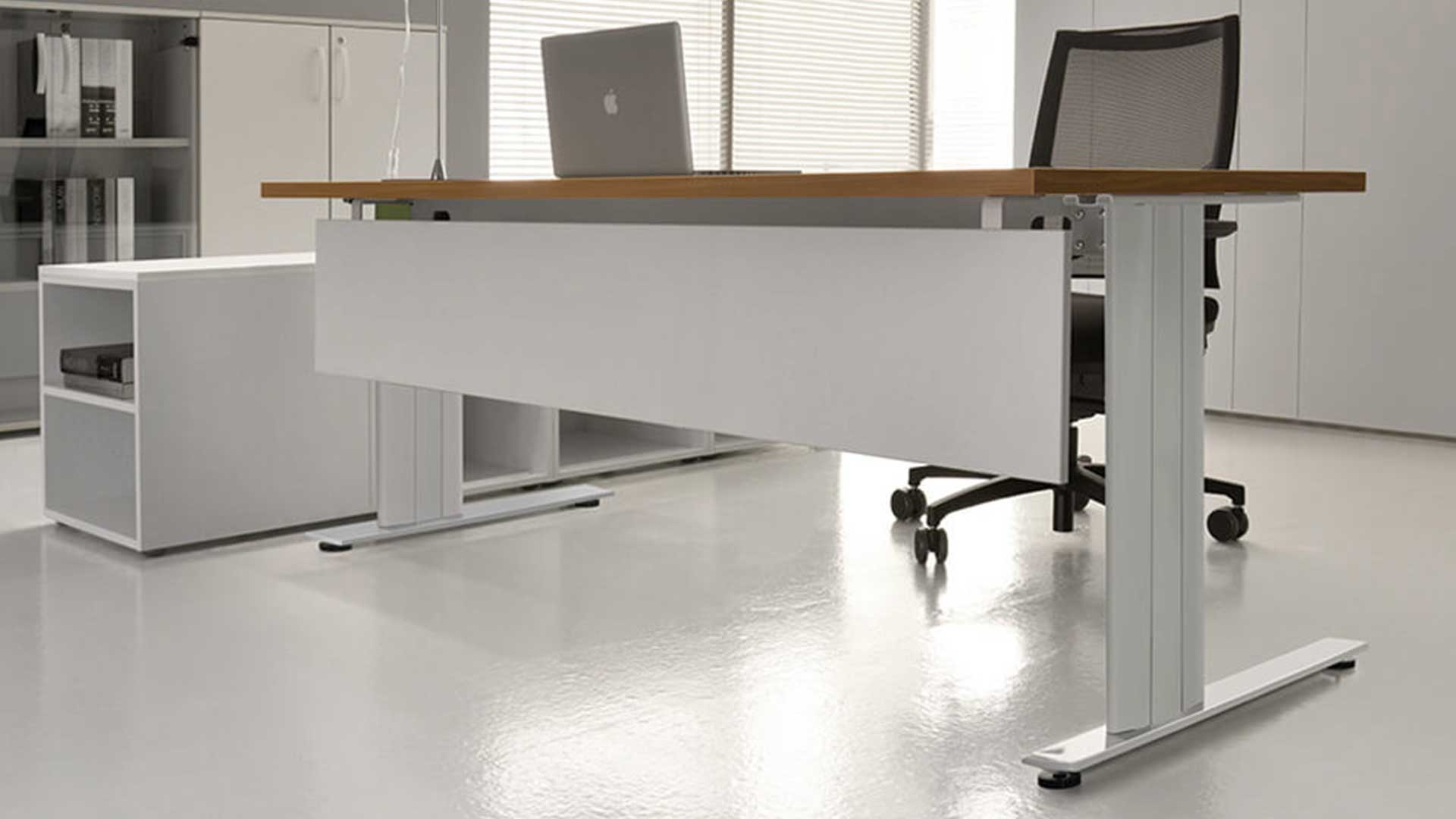 TDESK-04